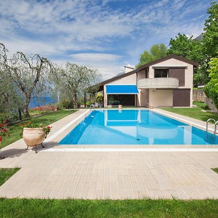 Villa Dismero-Un oasi di lusso e privacy Brenzone sul Garda Esterno foto