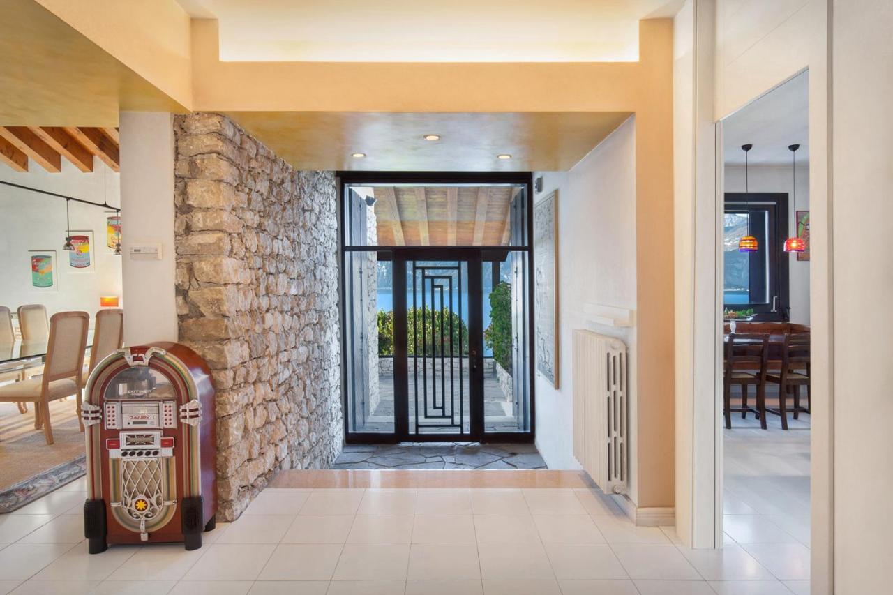 Villa Dismero-Un oasi di lusso e privacy Brenzone sul Garda Esterno foto