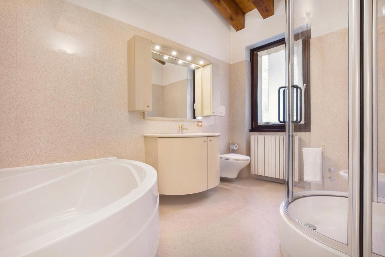 Villa Dismero-Un oasi di lusso e privacy Brenzone sul Garda Esterno foto